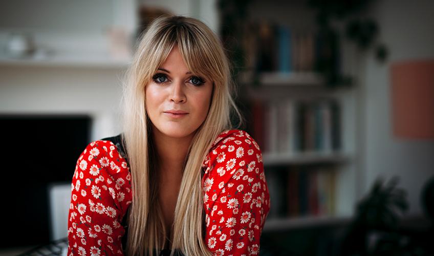 Portræt af Dolly Alderton