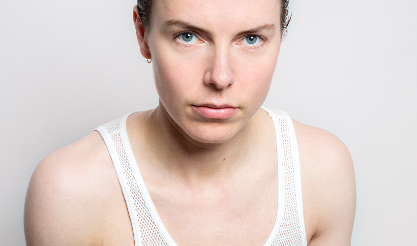 portræt af Luka Holmegaard