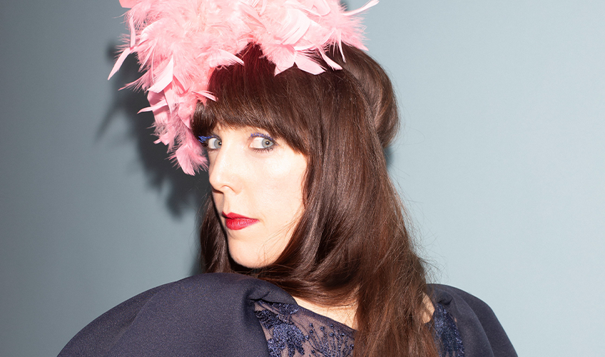 portræt af Tine Høeg